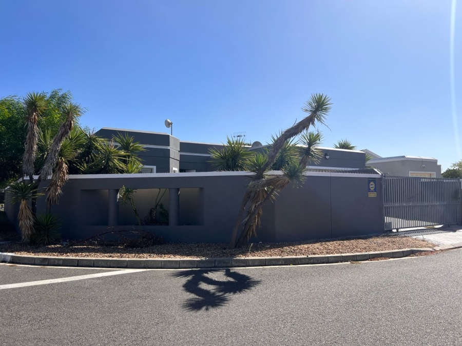 3 Bedroom Property for Sale in Parklands Western Cape